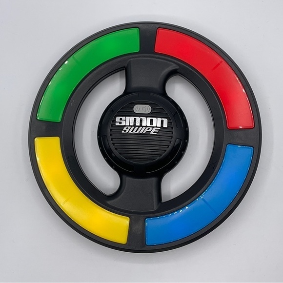 Simon Says Swipe Electronic Handheld Memory Game Toy Hasbro 2013 Kids - Picture 1 of 7